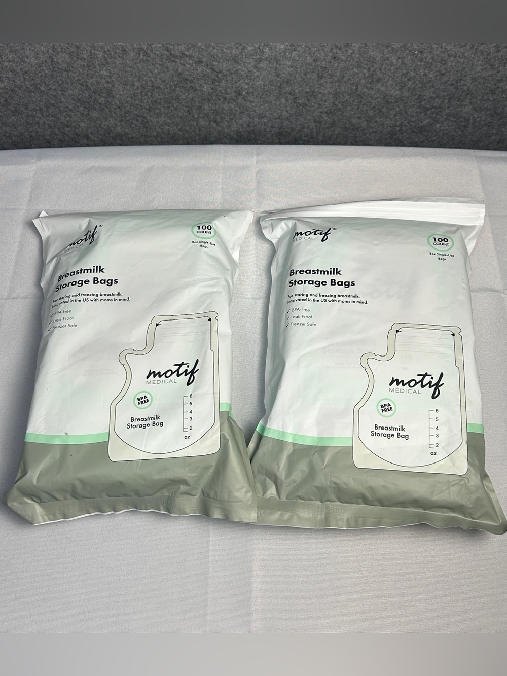 Motif Medical Breastmilk Storage Bags (2 packs) 100 Count Leak Proof Easy Pour